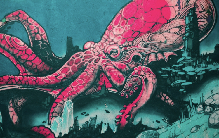 日本でだけ大切に扱われる【生き物】 トップ5