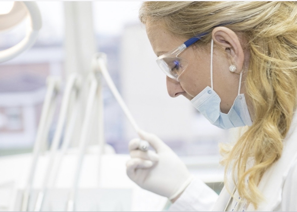 【歯の神経がくさる】ってどういうこと？