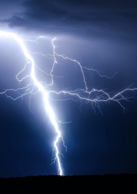 【落雷】ブレーカーが落ちた