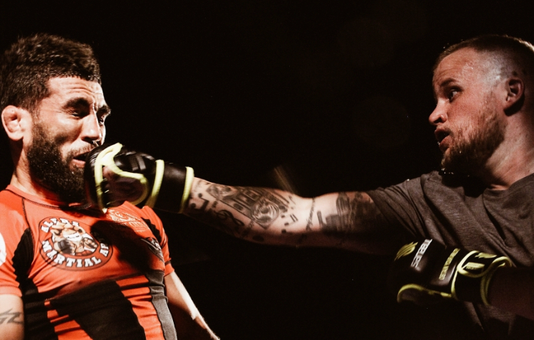 【スポーツマウスガード(スポーツ用マウスピース)】